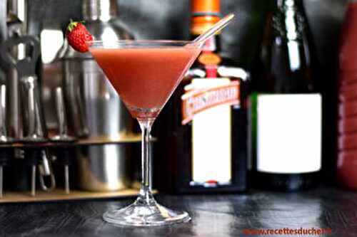 Cocktail Velours : Vin blanc, Cointreau et Fraise