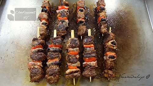 Brochettes de magret de canard, sauce Barbecue aux myrtilles (bleuets)