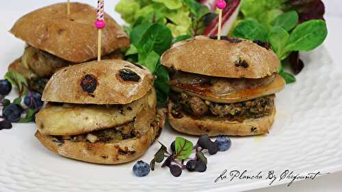 Burger au foie gras, cèpes et confit d'oignons au Sauternes