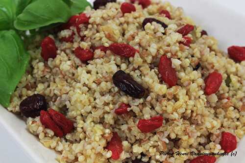 Recette de la salade de taboulé de graines et quinoa , cranberries et baies de goji