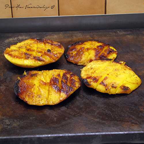 Recette des joues de mangues au miel épicé, fraîcheur aux fruits de la passion à la plancha