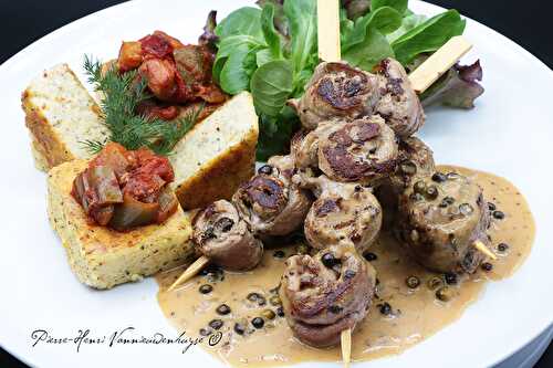 Aiguillettes de canard au poivre vert, à la plancha, polenta de maïs de grand roux