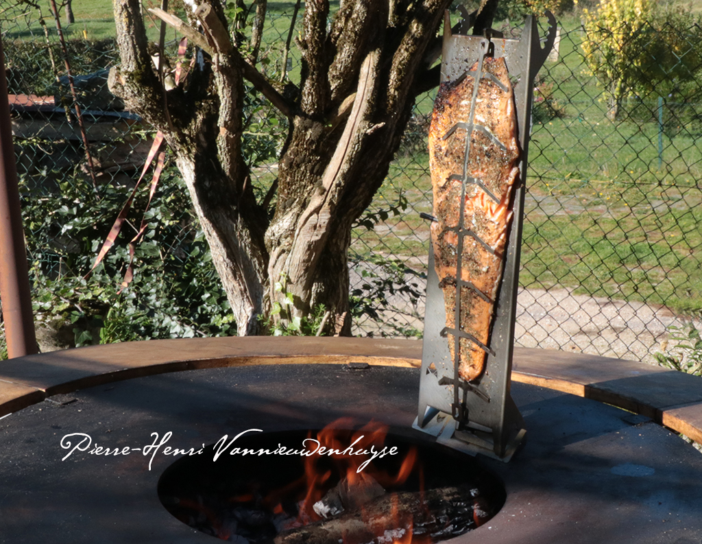 Filet de saumon cuit à la flamme au Brasero Plancha selon Chefounet