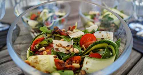 Salade de roquette, tomate et courgette à l'italienne