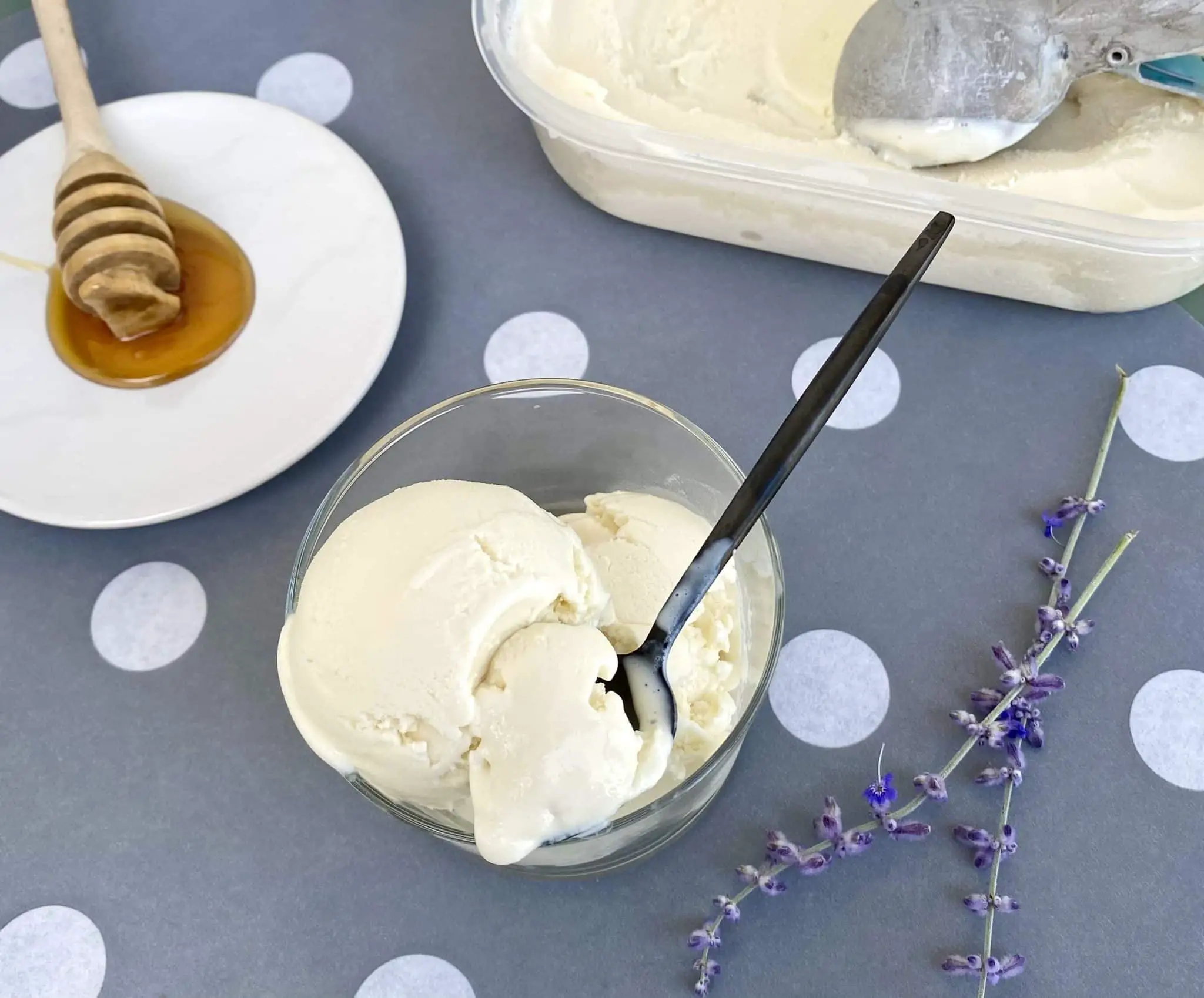 Glace au miel au yaourt