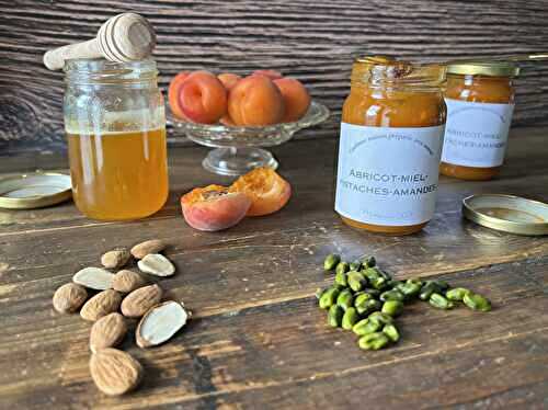 Confiture d'abricots au miel, amandes et pistaches