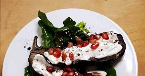 Aubergines grillées au thym yaourt et grenade à la Yottam Ottolenghi