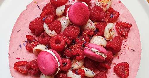 Bavarois aux framboises, rose et litchi