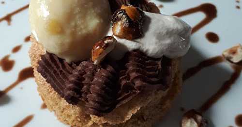 Recette d'entremet aux noisettes, chocolat et géranium rose