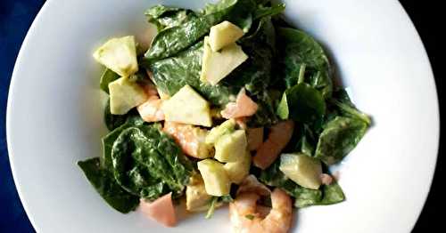 Salade d’épinards et pomme verte aux crevettes