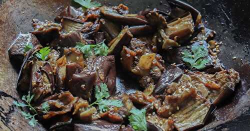 Aubergines thaï, caramélisées au gingembre échalotes et soja