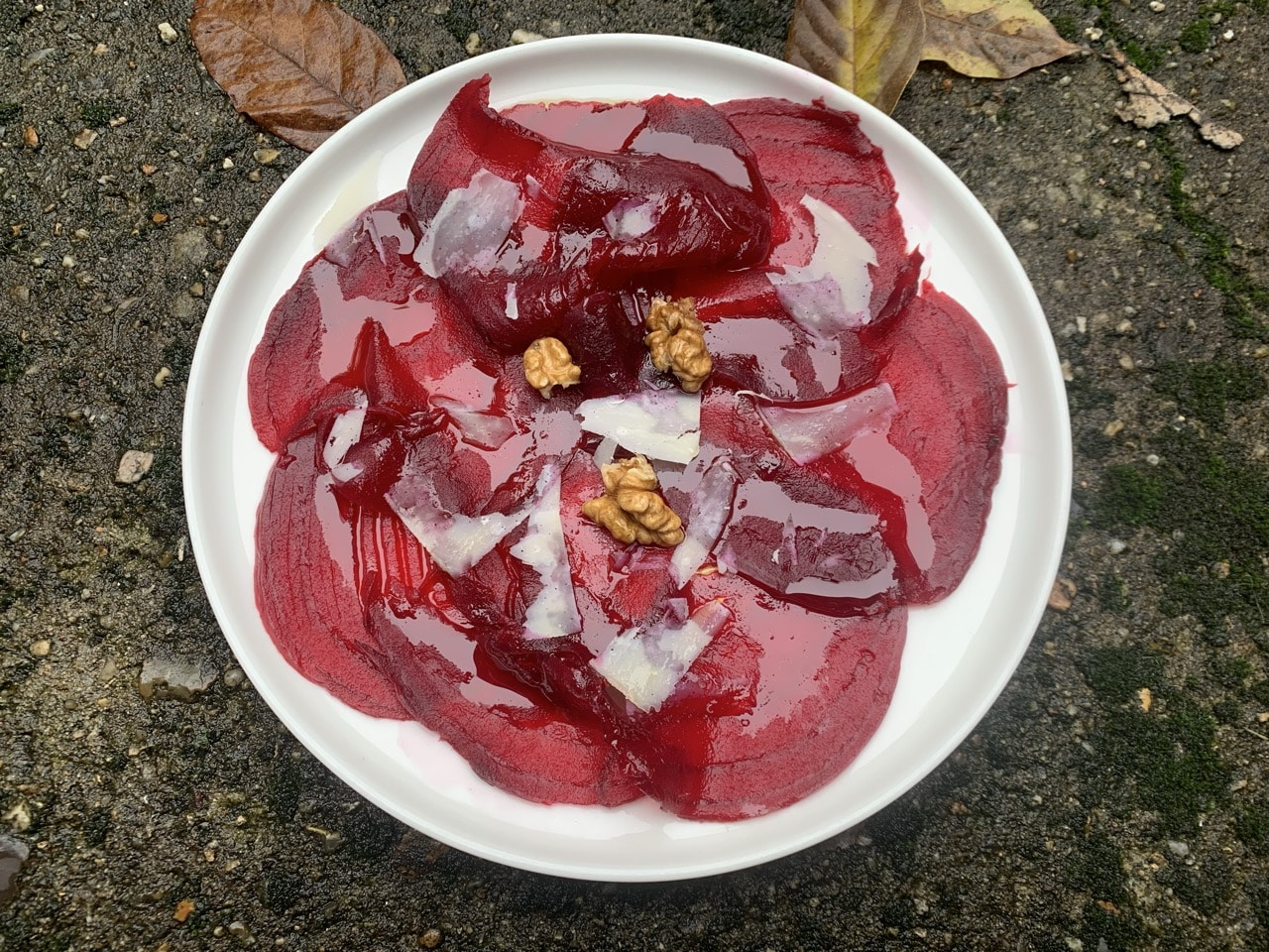 Capaccio de betterave à l'huile de noix