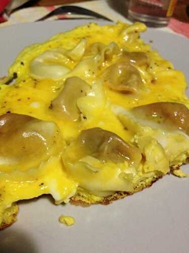 Omelette aux pâtes fourrées