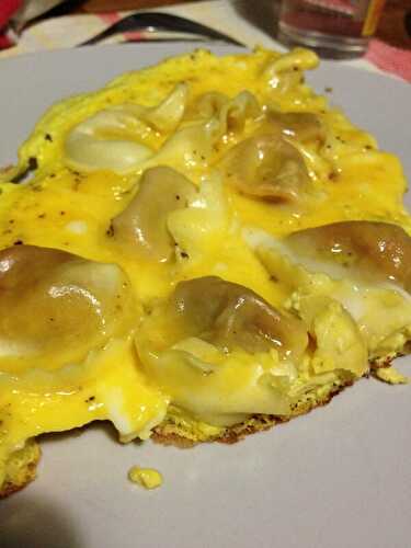 Omelette aux pâtes fourrées