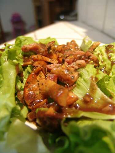 Salade tiède de girolles