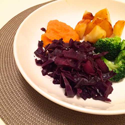 Chou rouge braisé au vin rouge et épices et purée de carottes au cumin - Recettes vertes pour cordons bleus