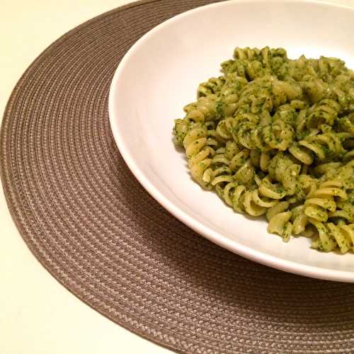 Fusilli au pesto de fanes de carottes