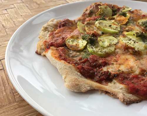 Pizza aux jeunes courgettes et pesto