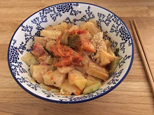 Salade de pommes de terre et sauce au kimchi