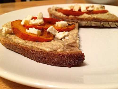 Tartines de potimarron à la purée d'amandes