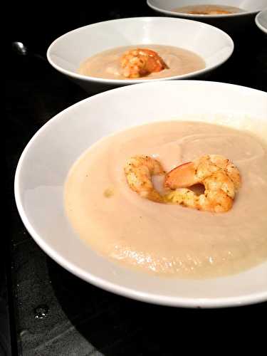 Velouté de chou-fleur et gambas au curry