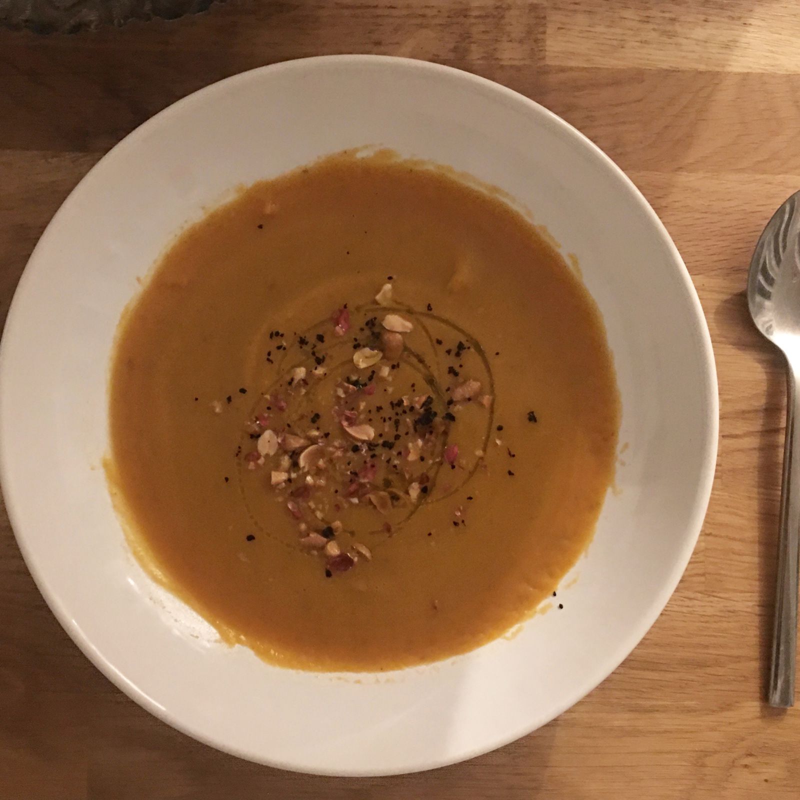 Velouté de patates douces au fenouil et à la cardamome 