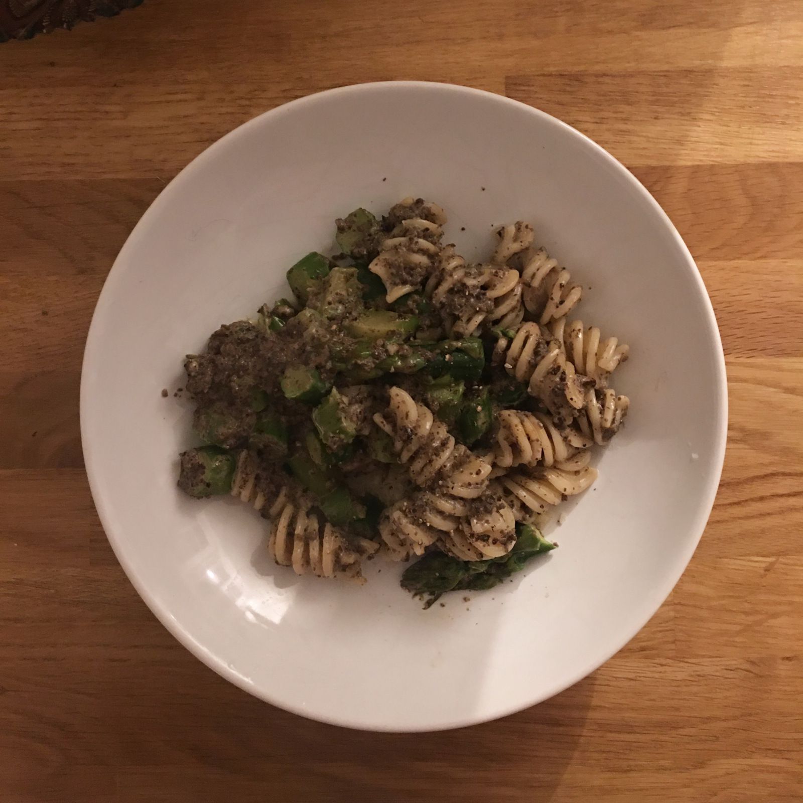 Fusilloni aux asperges vertes et crème de champignons 