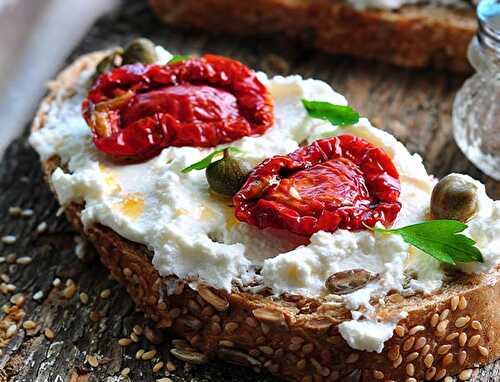 Bruschetta tomates séchées et ricotta