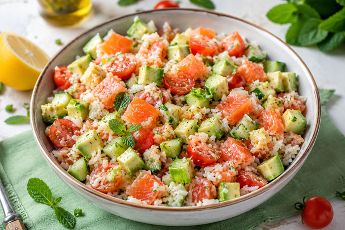 Salade de Riz au Saumon Fumé et Avocat