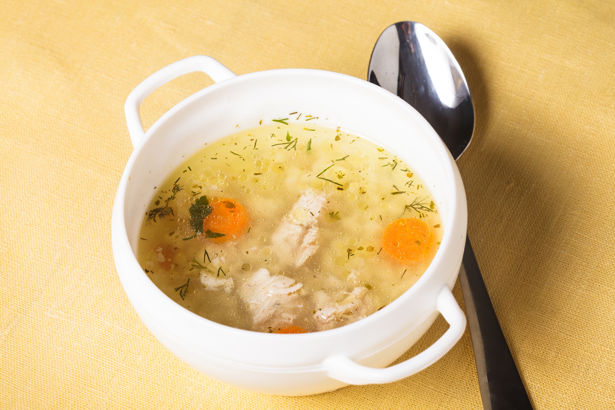 Bouillon de poulet au citron