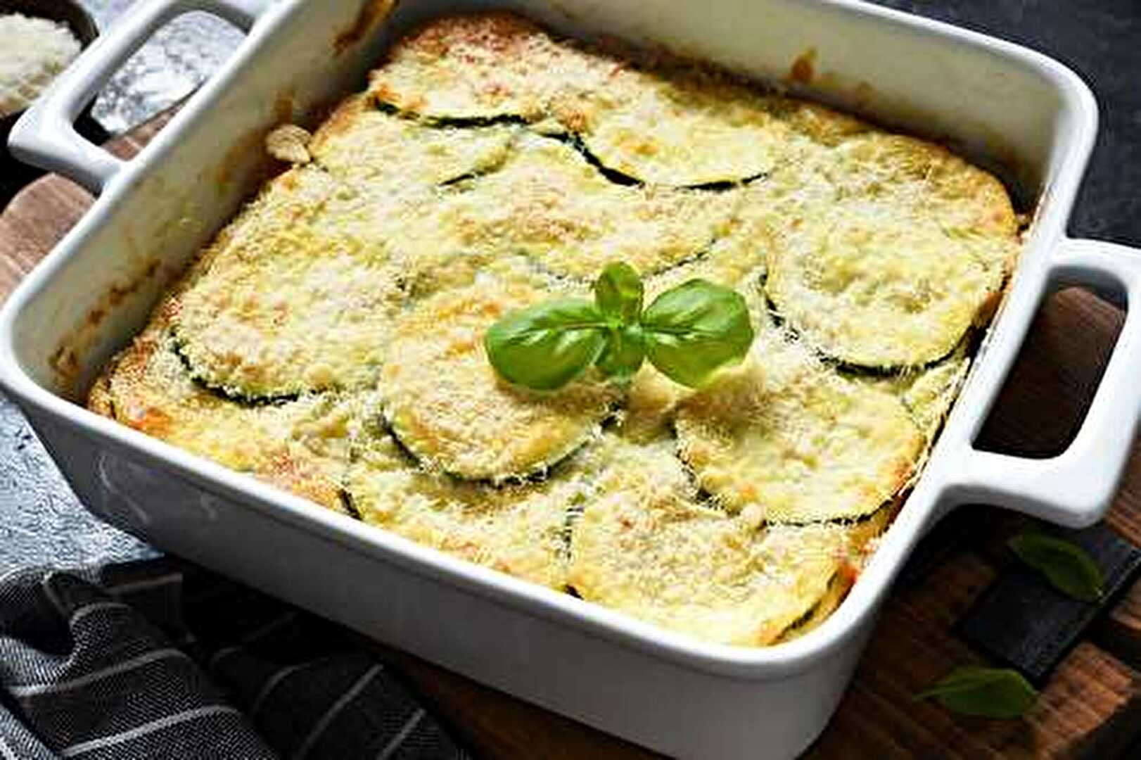 Gratin savoureux de courgettes et parmesan