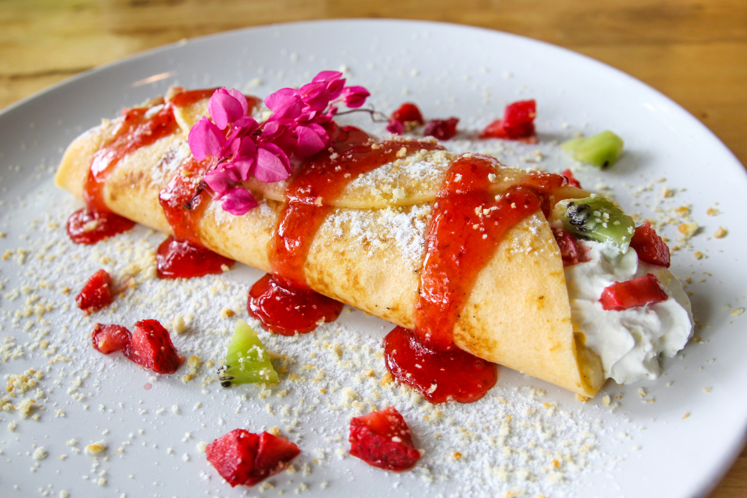 Crêpes à la Confiture de Fraise et Chantilly