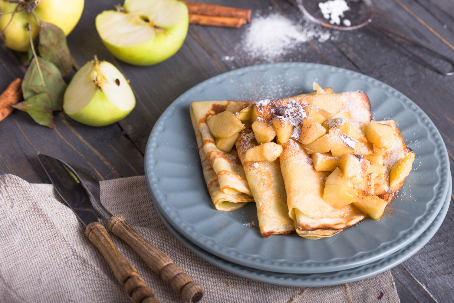 Crêpes aux Pommes Caramélisées