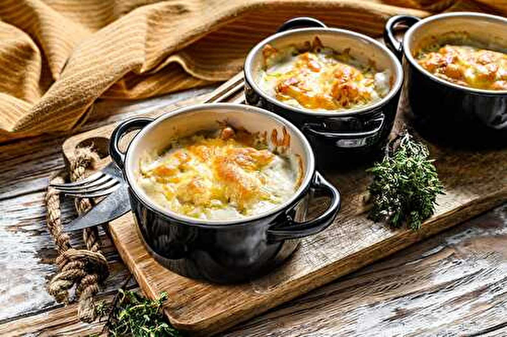 Cassolettes de Poulet et Champignons à la Béchamel