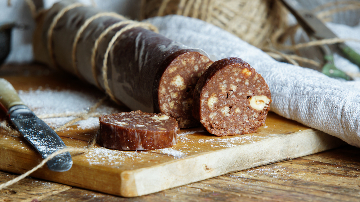 Saucisson au chocolat "trompe l'oeil" avec noisettes croquantes