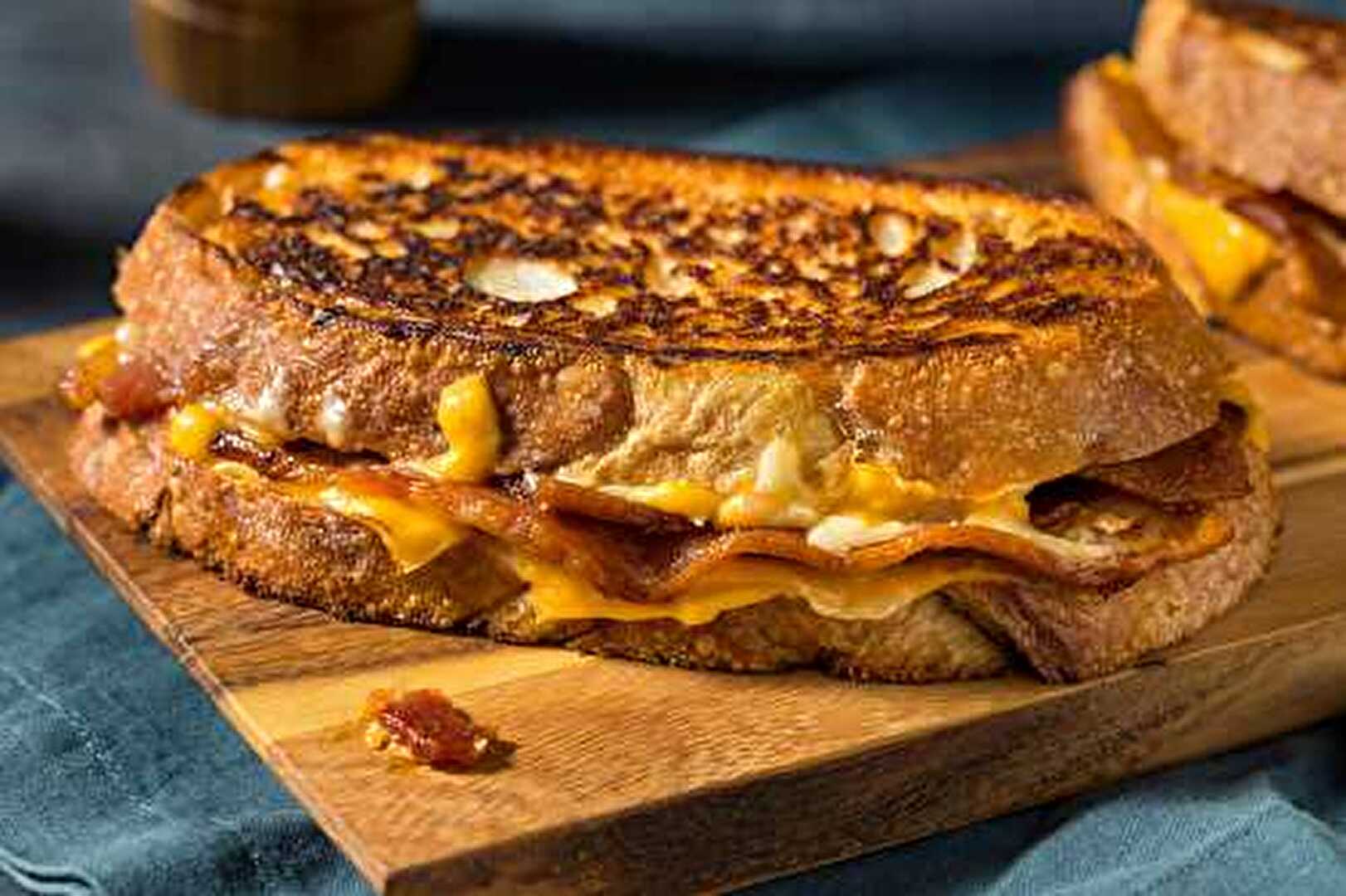 Sandwich au Bacon et Cheddar