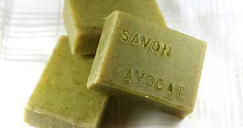 Savon Fait Maison à la Pulpe et à l'Huile d'Avocat pour le Carnaval des Blogs et des Plantes