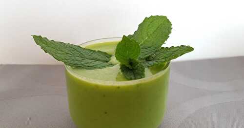 Soupe Glacée de Petits Pois, Concombre et Menthe du Jardin façon Gazpacho