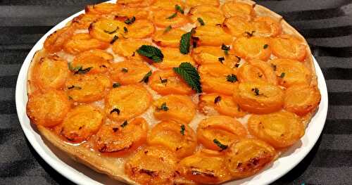 Tarte Fine aux Abricots, Menthe du Jardin - Cuisson Rapide