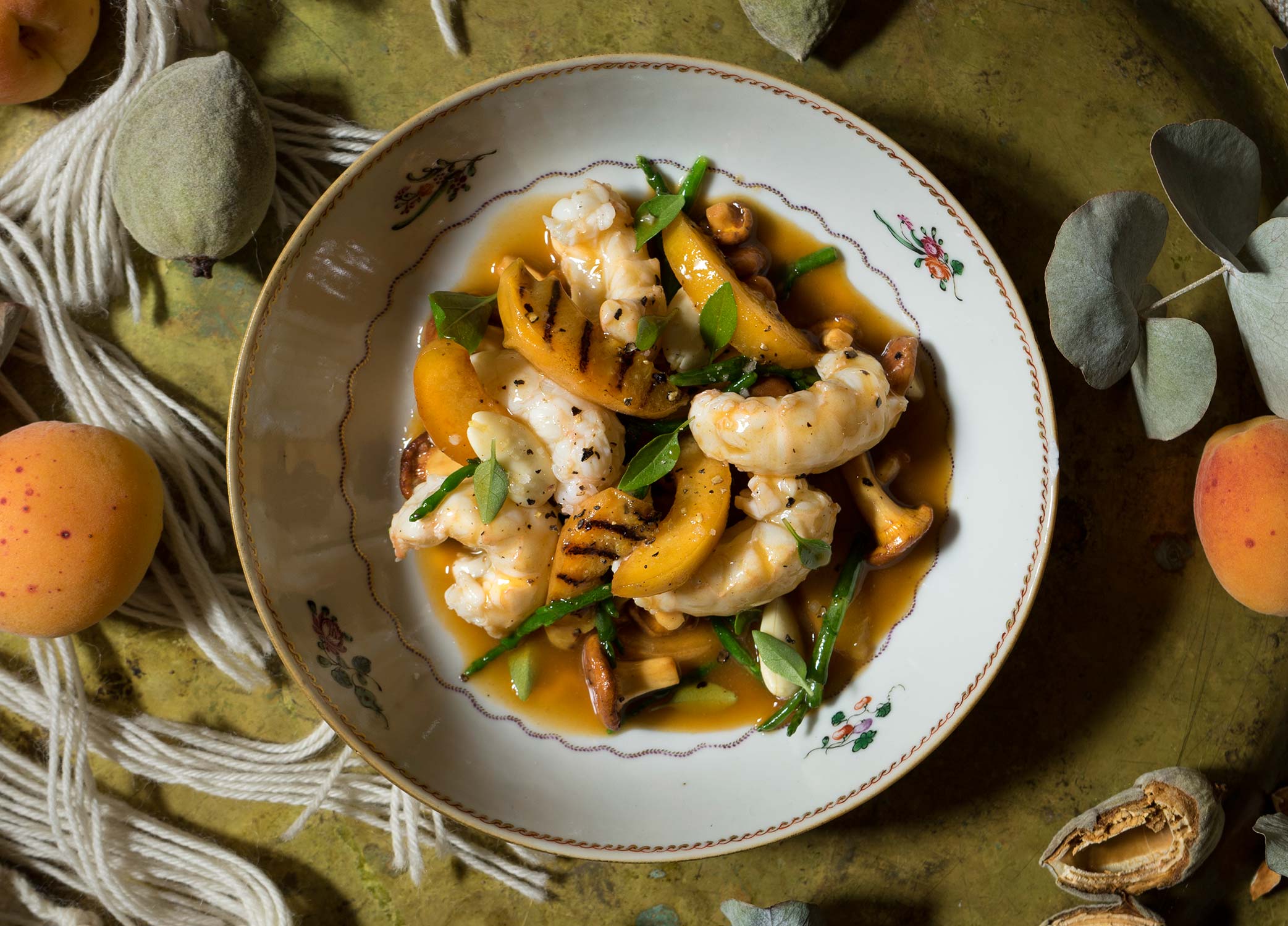 Langoustines aux abricots et aux girolles