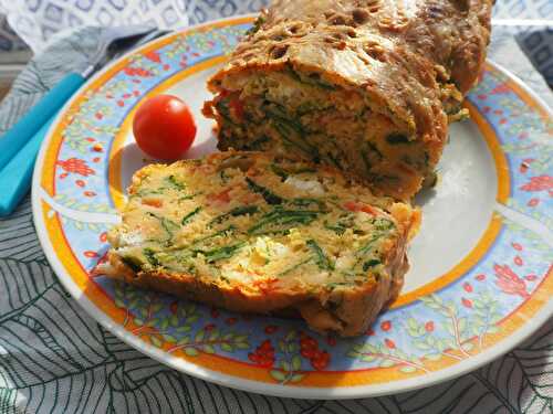 Cake épinards, feta et tomates