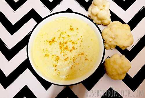 Velouté de chou-fleur au lait de coco et curry