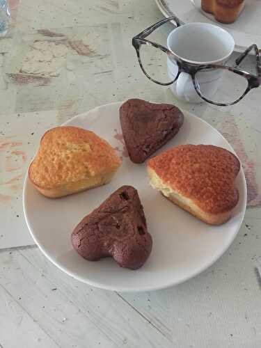 COEURS FONDANTS AU CHOCOLAT ET COEURS AUX AMANDES