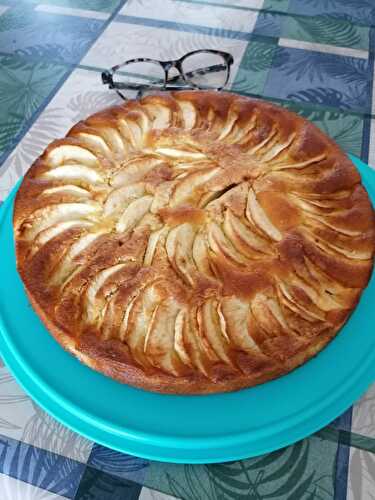 GATEAU AUX POMMES - CRÈME AUX AMANDES