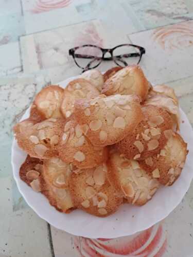 TUILES AUX AMANDES