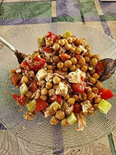 SALADE DE POIS CHICHES AU THON