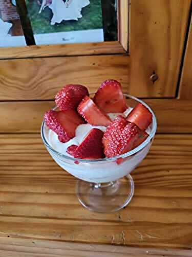 FRAISES À LA RICOTTA