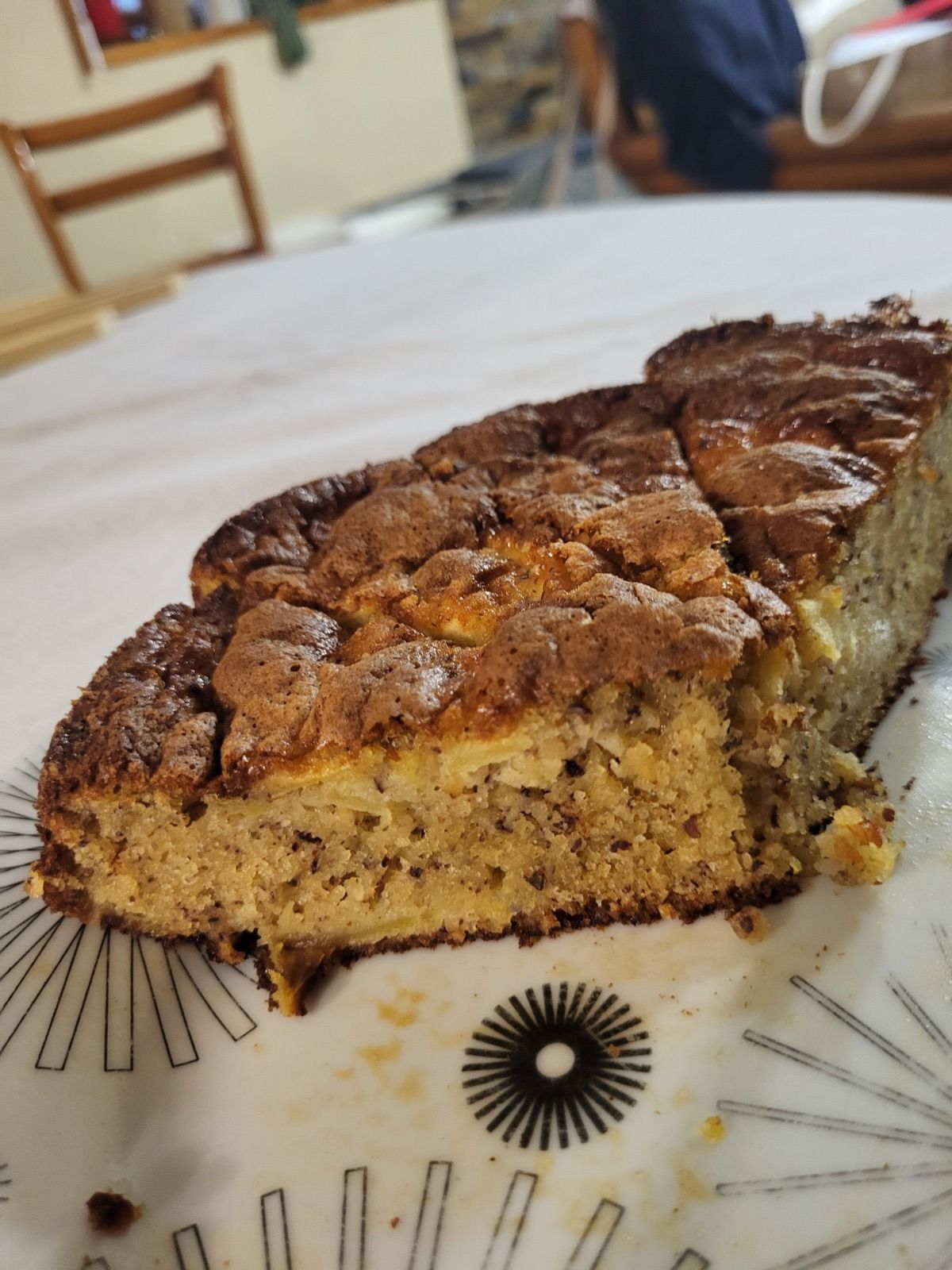 GATEAU AUX POMMES ET NOISETTES