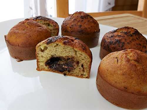 Muffins à la banane fourrés au chocolat