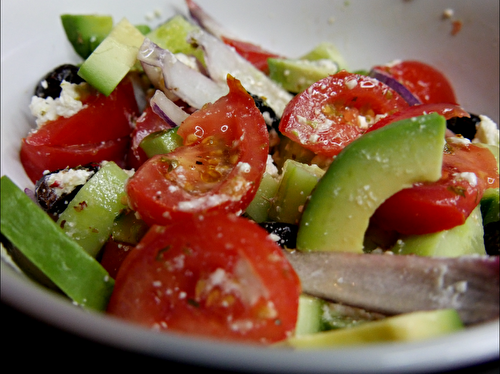 Salade d'avocat «à la grecque»